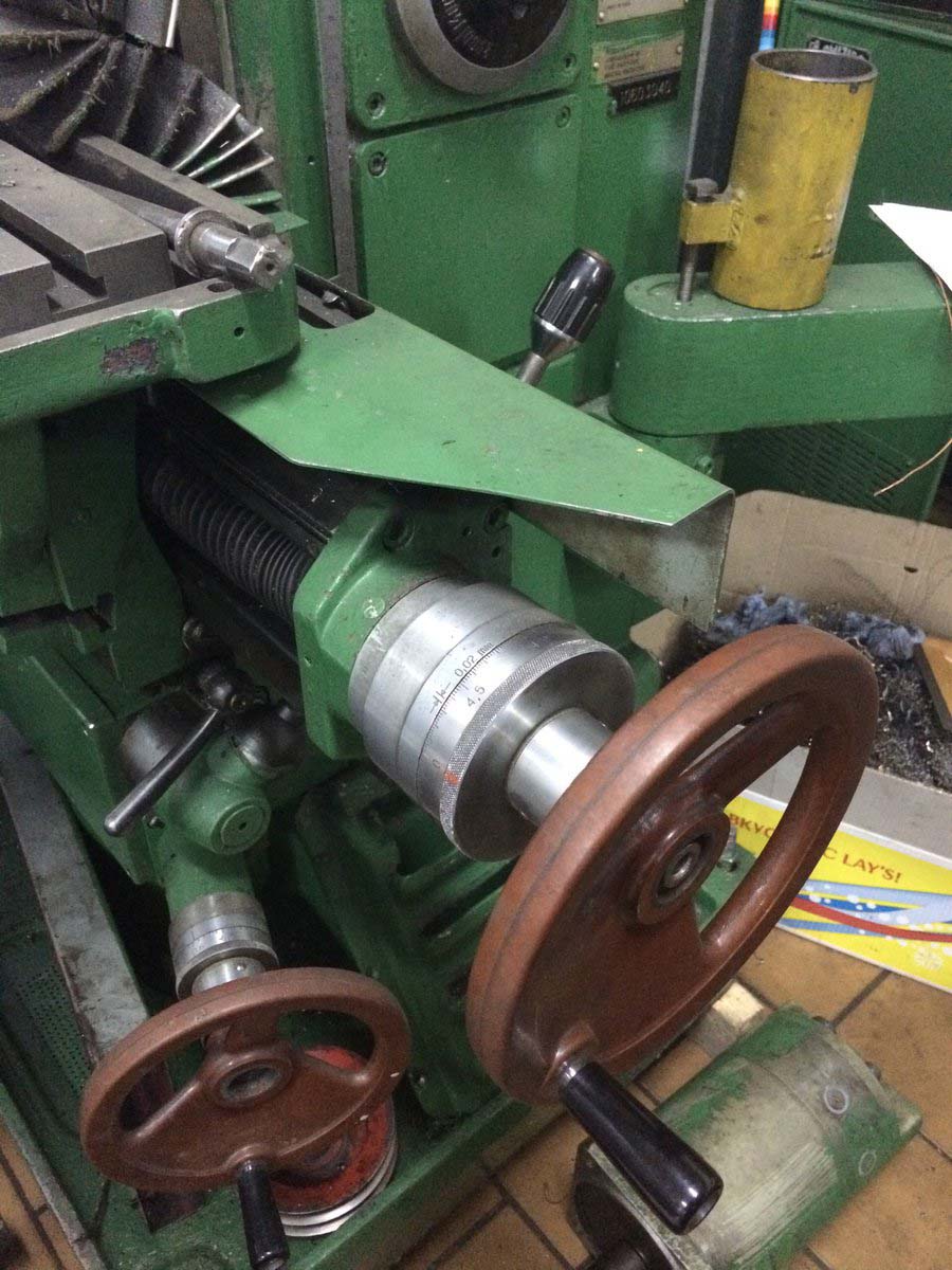 Фото широкоуніверсального фрезерного верстата ВМ-131ВФ1